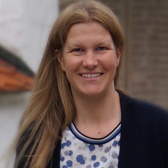 Daniela Kellner, Verwaltungsangestellte