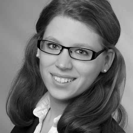 Kathrin Babiel, Verwaltungsangestellte